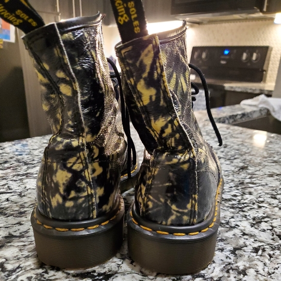 SOLD Dr Martens Tie Dye Made in England - Picture 4 of 8